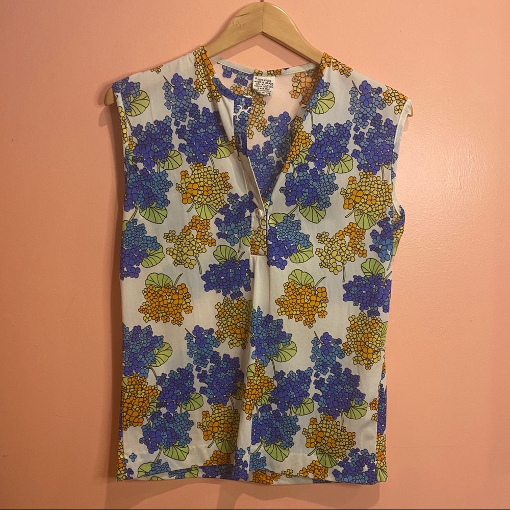 1970’s vintage made In Brazil blouse 🦚 S/M